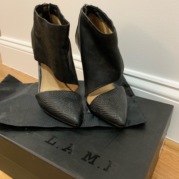 L.A.M.B. Black Theo Cutout Pumps Size 7/7.5 - Picture 2 of 8